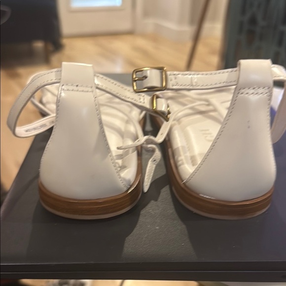 Coach Cream Strappy Sandals NWT - Picture 4 of 4